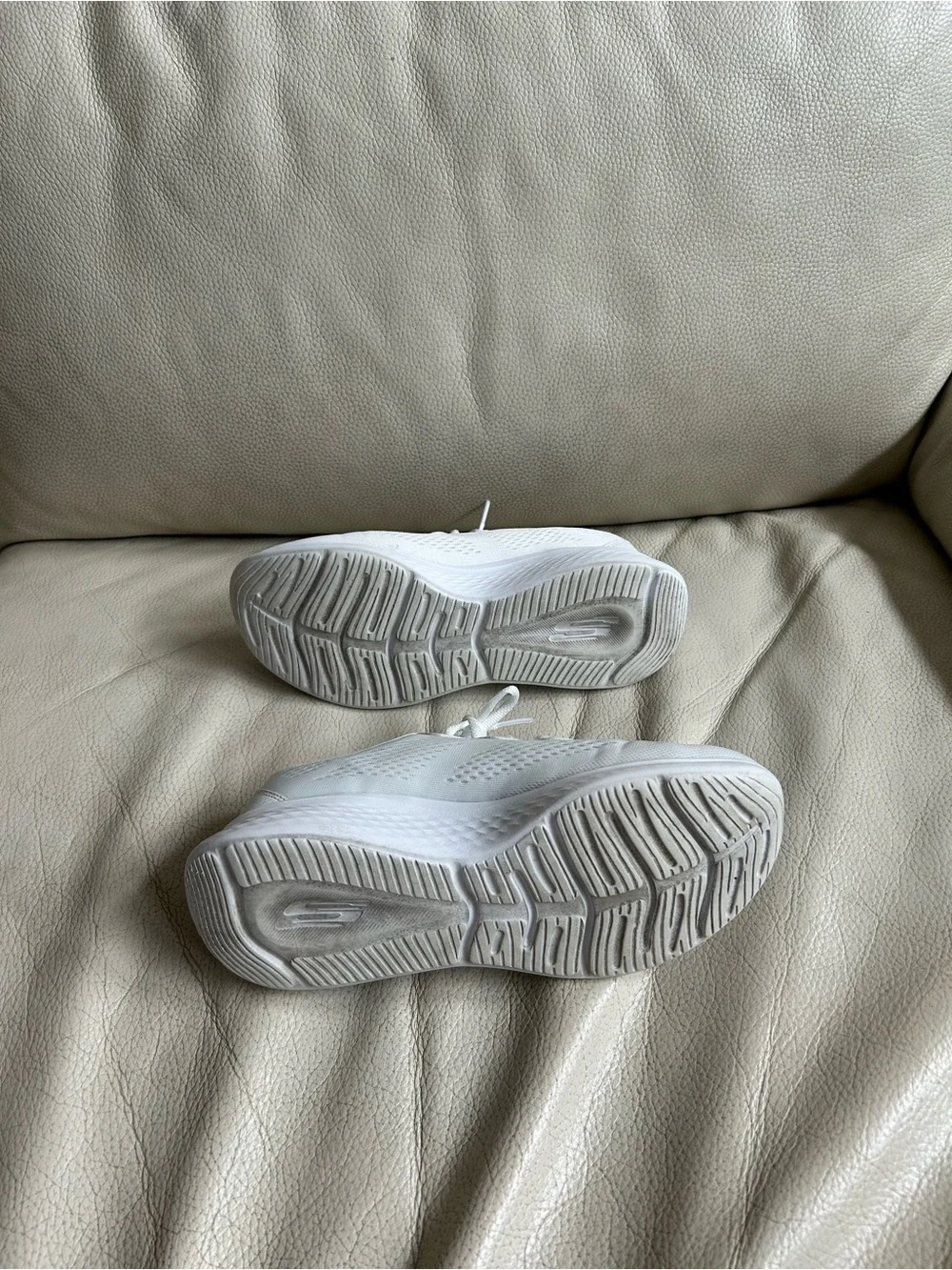 Women's Skechers All-White Knit Comfort Sneakers, 7 1/2